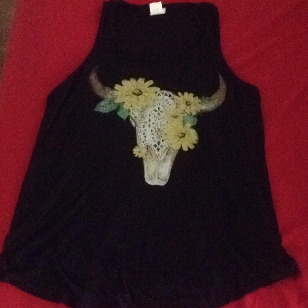 Tank top with bull skull and sunflowers